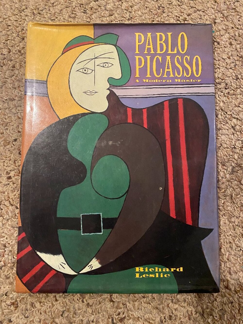 Book on Picasso's paintings (hardcover)